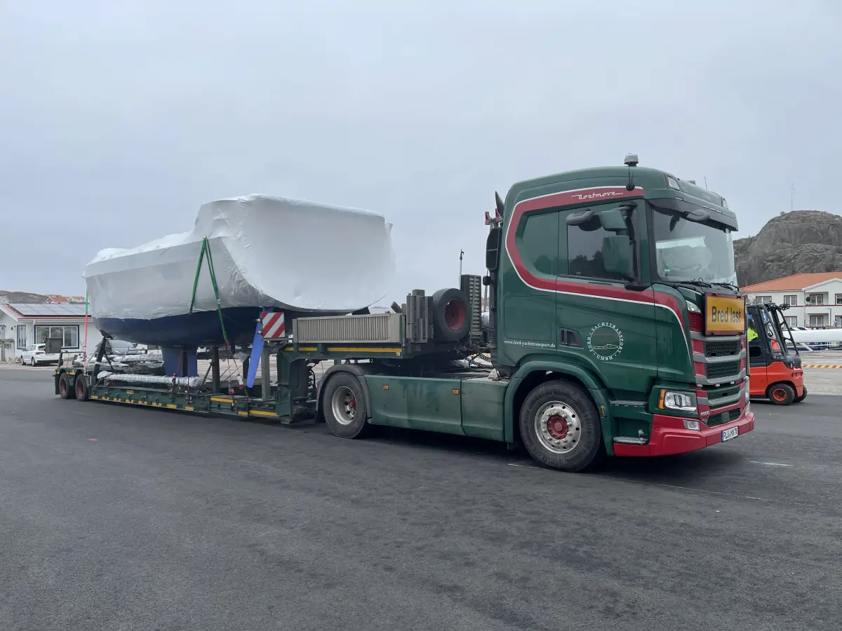 Transport einer Hallberg Rassy 44 von Schweden nach Südfrankreich